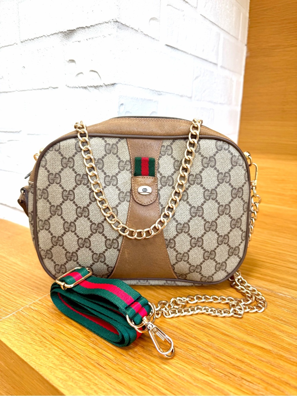 Gucci Authentic GG Supreme Sherry Line Clutch/ Crossbody Bag